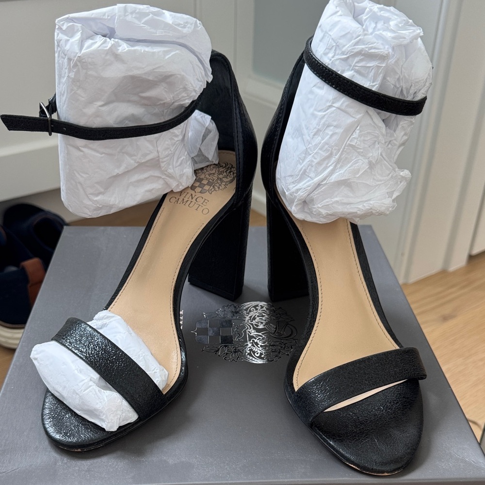 Vince Camuto Mairana Wet Crinkled Metallic Black Strappy Heels